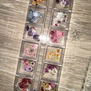 Floral Nail Design Appliqués